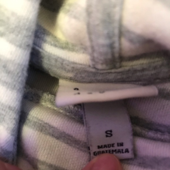 Turtle neck sweatshirt. - Picture 2 of 3